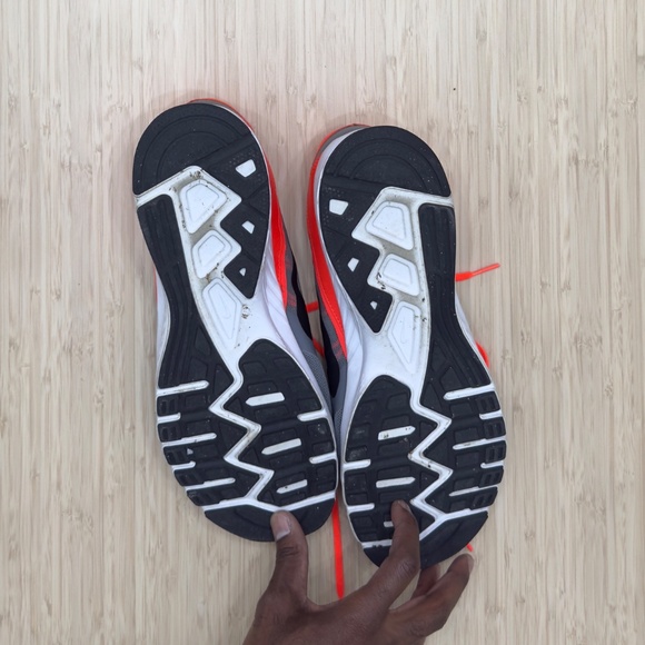 Nike Air Relentless - size 12.5 - Picture 4 of 6